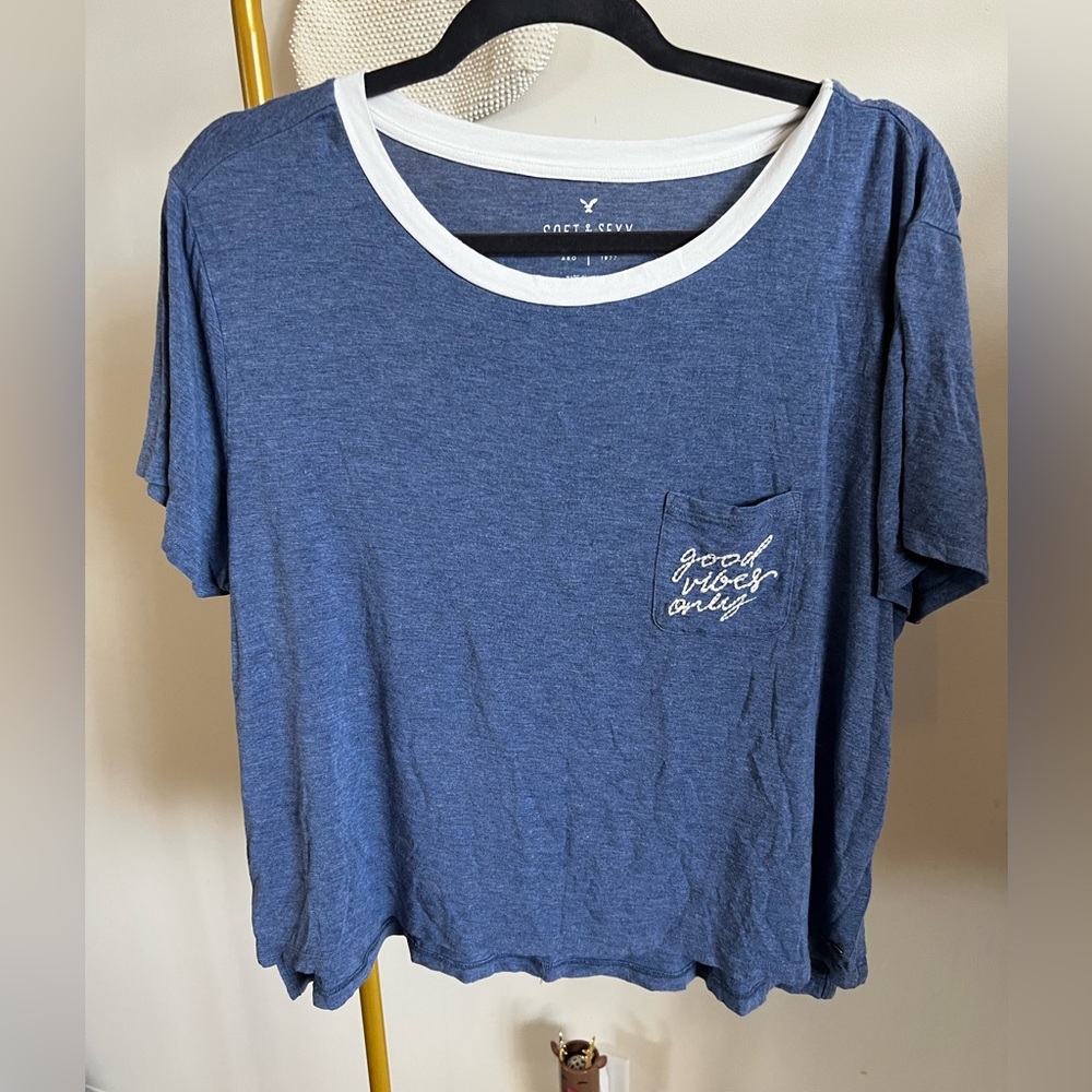 Good vibes tee